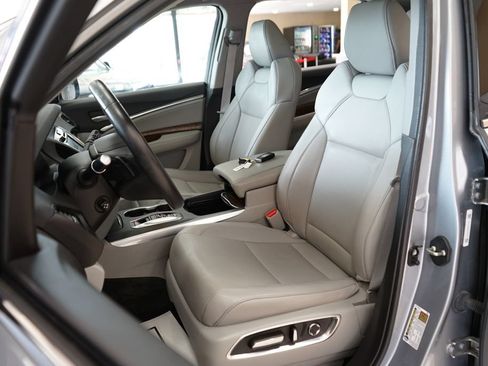 Used 2019 Acura MDX SH-AWD w/ Technology Package image 2
