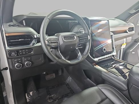 Used 2026 GMC Yukon Denali w/ Sun & Power Step Package AWD/4WD image 21