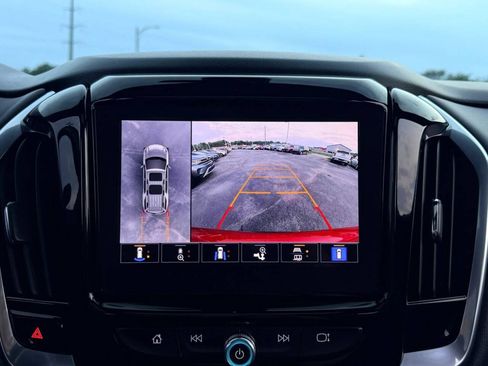 Used 2022 Chevrolet Traverse RS AWD/4WD image 37