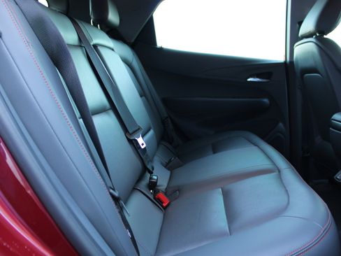 Used 2020 Chevrolet Bolt Premier w/ Infotainment Package image 39