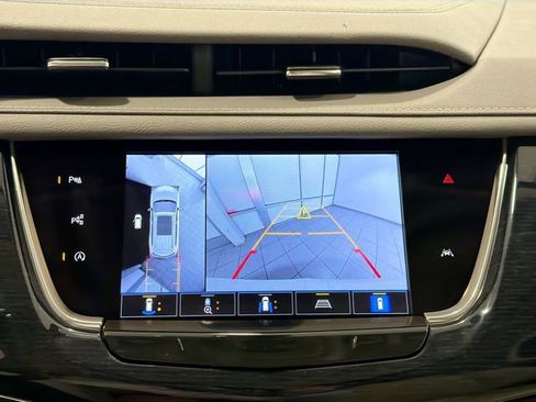 Used 2024 Cadillac XT6 Premium Luxury w/ Technology Package AWD/4WD image 12