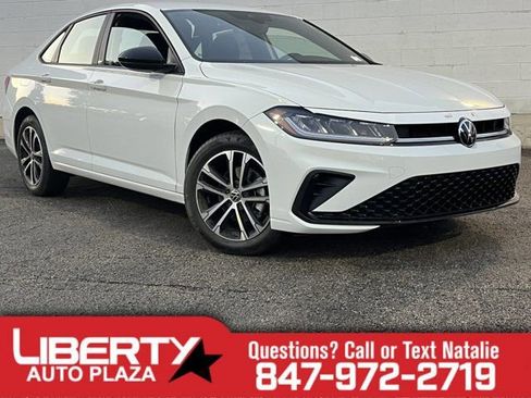 Used 2025 Volkswagen Jetta Sport image 1
