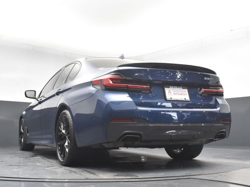Used 2022 BMW 530i xDrive w/ M Sport Package image 26