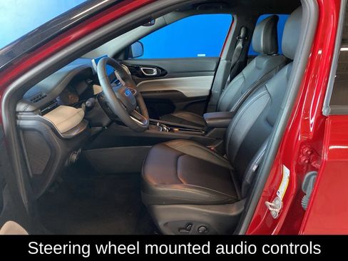 Used 2025 Jeep Compass Limited AWD/4WD image 10