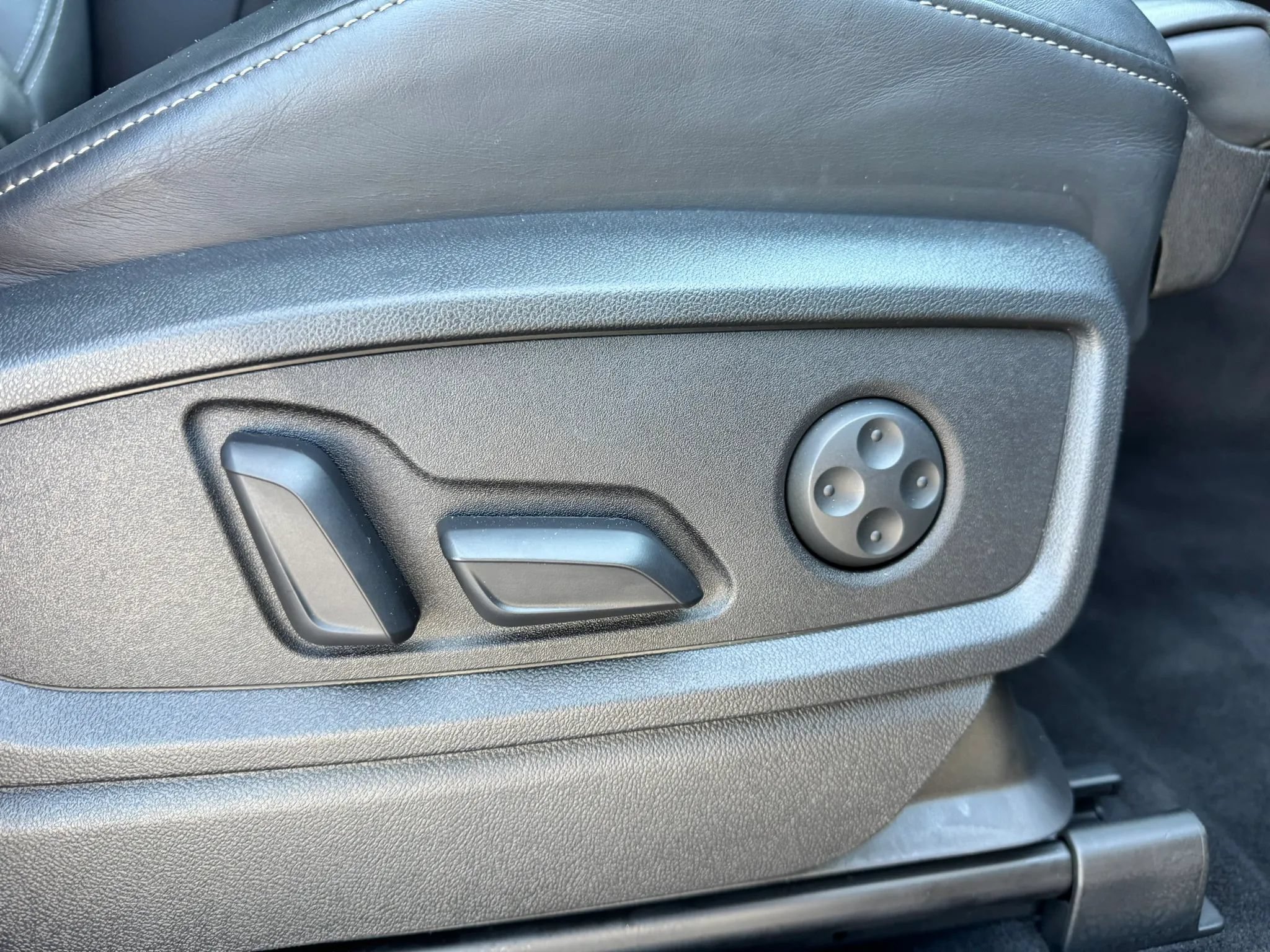 Used 2018 Audi SQ5 Prestige w/ Prestige Package AWD/4WD image 14