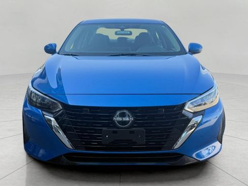 Used 2025 Nissan Sentra SV FWD image 3