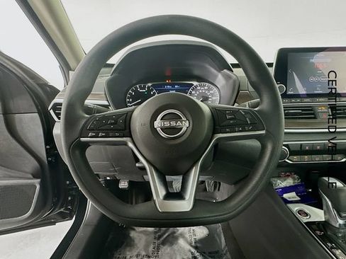 Certified 2024 Nissan Altima 2.5 SV FWD image 13