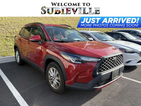 Used 2022 Toyota Corolla Cross LE AWD/4WD image 1