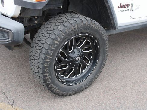 Used 2018 Jeep Wrangler Unlimited Rubicon image 11