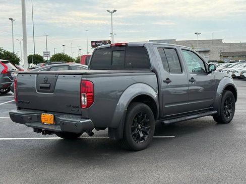 Used 2021 Nissan Frontier SV w/ Midnight Edition Floor Mats AWD/4WD image 3
