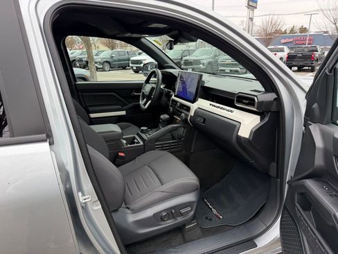 Used 2024 Toyota Tacoma TRD Sport image 23