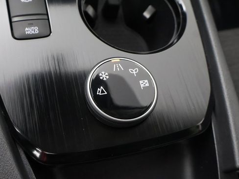 Used 2023 Nissan Rogue SV image 42