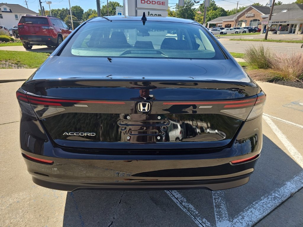 Used 2023 Honda Accord EX image 16