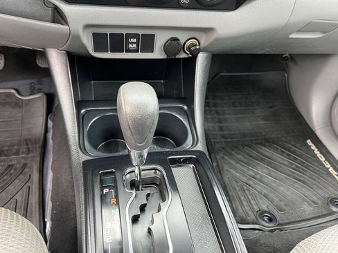 Used 2014 Toyota Tacoma 4x4 Regular Cab image 16