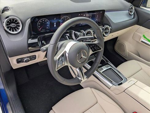 New 2025 Mercedes-Benz GLA 250 image 3