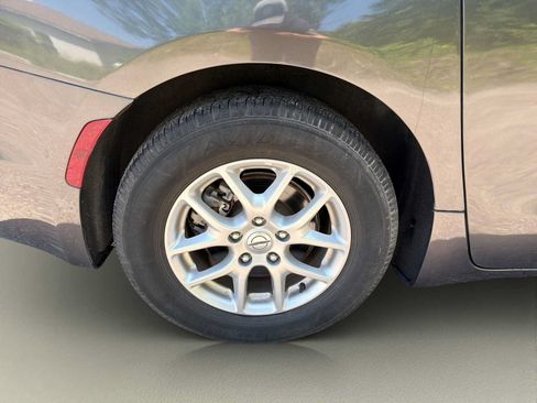 Used 2023 Chrysler Pacifica Touring-L FWD image 26