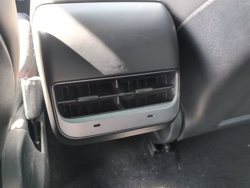 Used 2022 Tesla Model 3 Standard Range Plus image 23