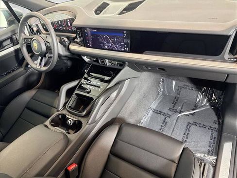 New 2026 Porsche Cayenne AWD/4WD image 25