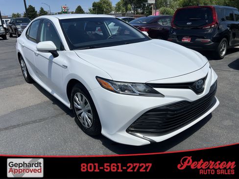 Used 2019 Toyota Camry LE w/ Fleet Convenience Package FWD image 1