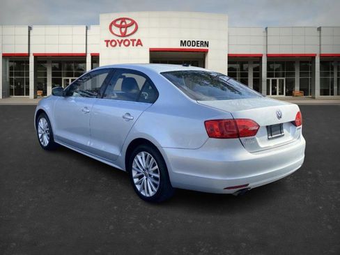 Used 2011 Volkswagen Jetta SEL image 6