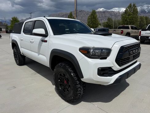 Used 2018 Toyota Tacoma TRD Pro AWD/4WD image 1
