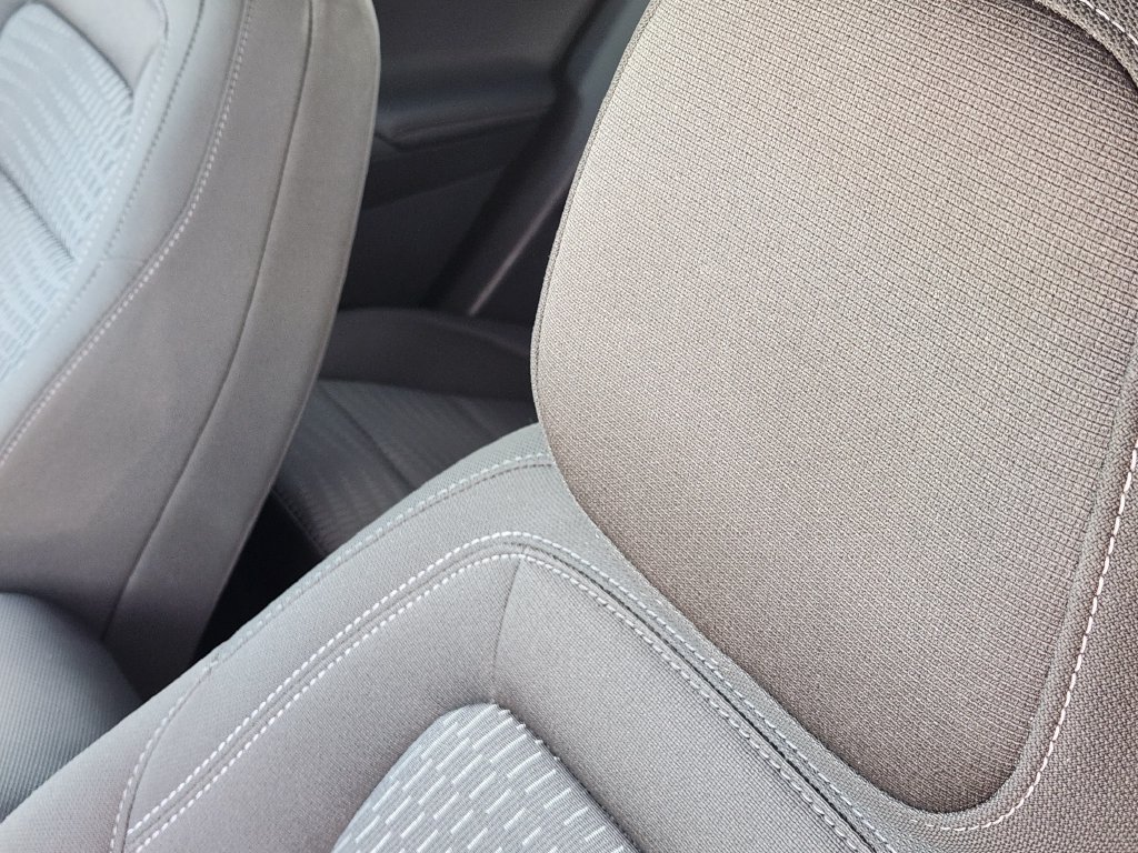 Used 2026 Chevrolet Equinox LT AWD/4WD image 15