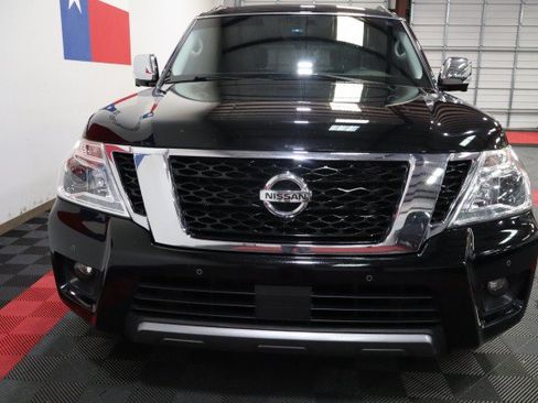 Used 2020 Nissan Armada Platinum w/ Captain's Chairs Package RWD image 4