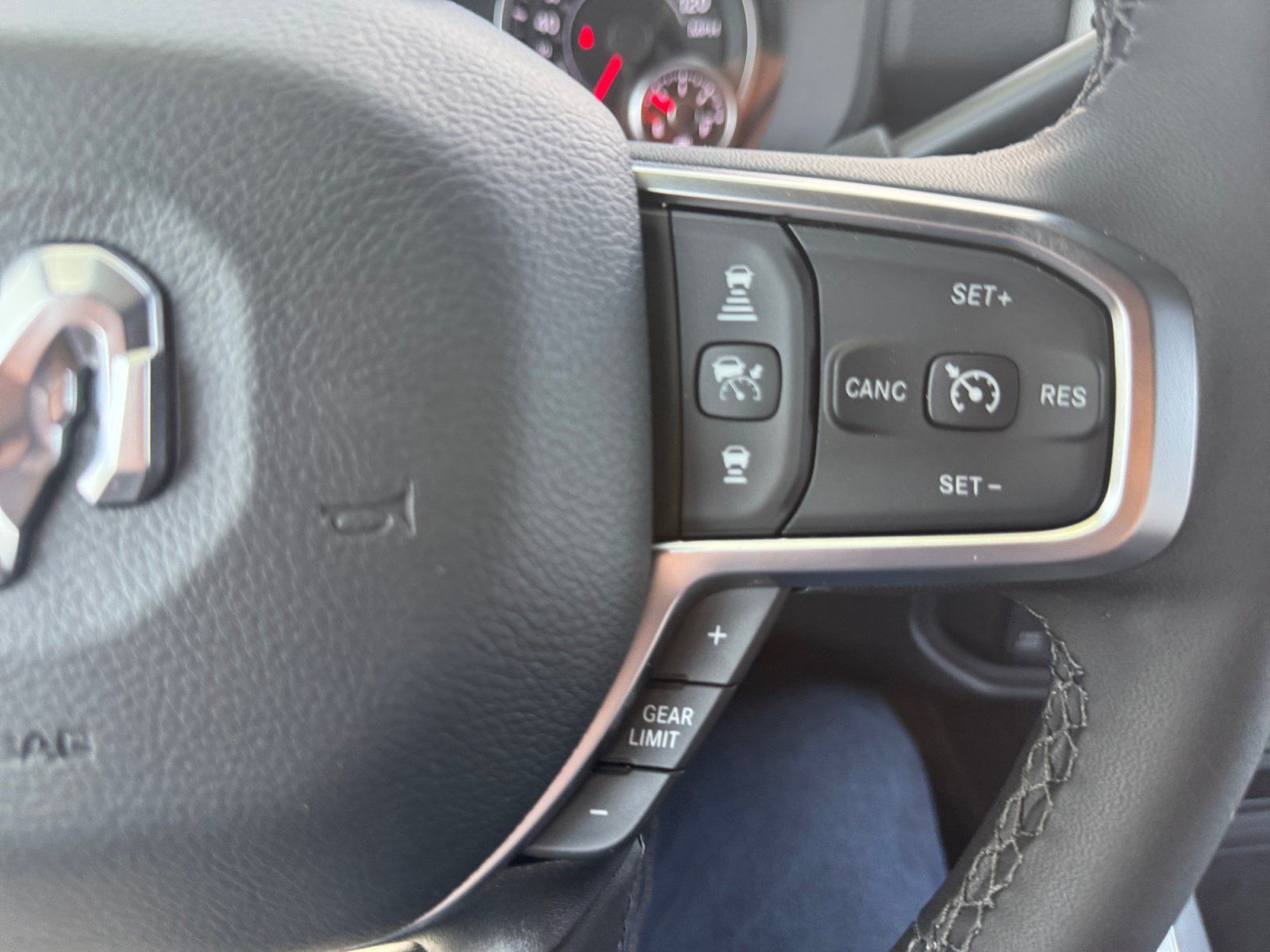 New 2026 RAM 2500 Big Horn AWD/4WD image 20