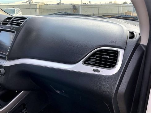 Used 2019 Dodge Journey GT image 21