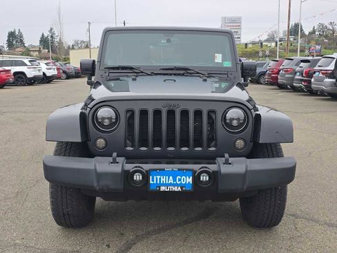 Used 2014 Jeep Wrangler Unlimited Sahara w/ Dual Top Group image 8