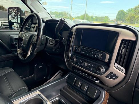 Used 2017 GMC Sierra 3500 Denali w/ Duramax Plus Package AWD/4WD image 14