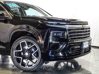 Used 2025 Chevrolet Traverse High Country FWD video 3