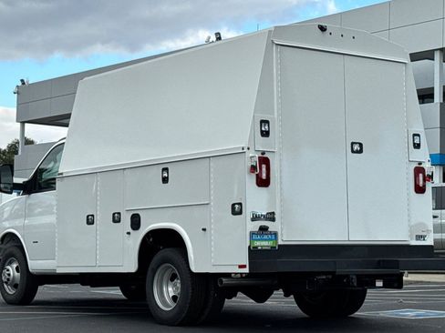 New 2024 Chevrolet Express 3500 w/ Power Convenience Package image 5