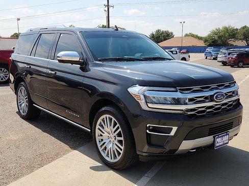 Used 2023 Ford Expedition Platinum AWD/4WD image 4