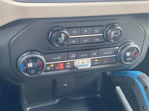 Used 2023 Ford Bronco Wildtrak image 26