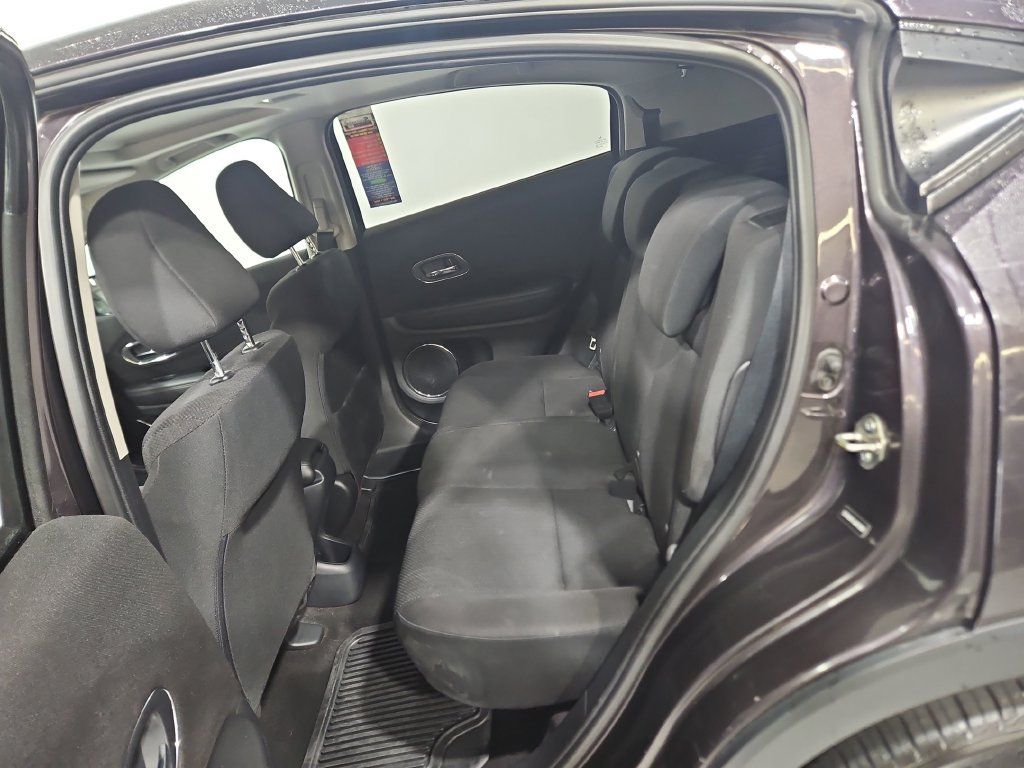 Used 2018 Honda HR-V EX image 24