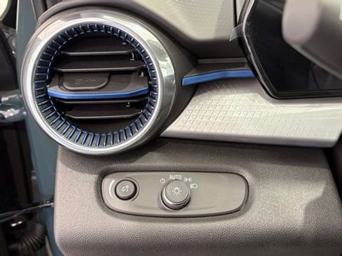 New 2026 Chevrolet Trax LT image 30