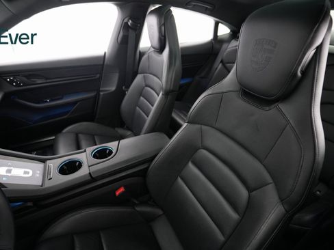 Used 2022 Porsche Taycan 4S image 7