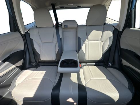 Used 2023 Subaru Forester Limited AWD/4WD image 15