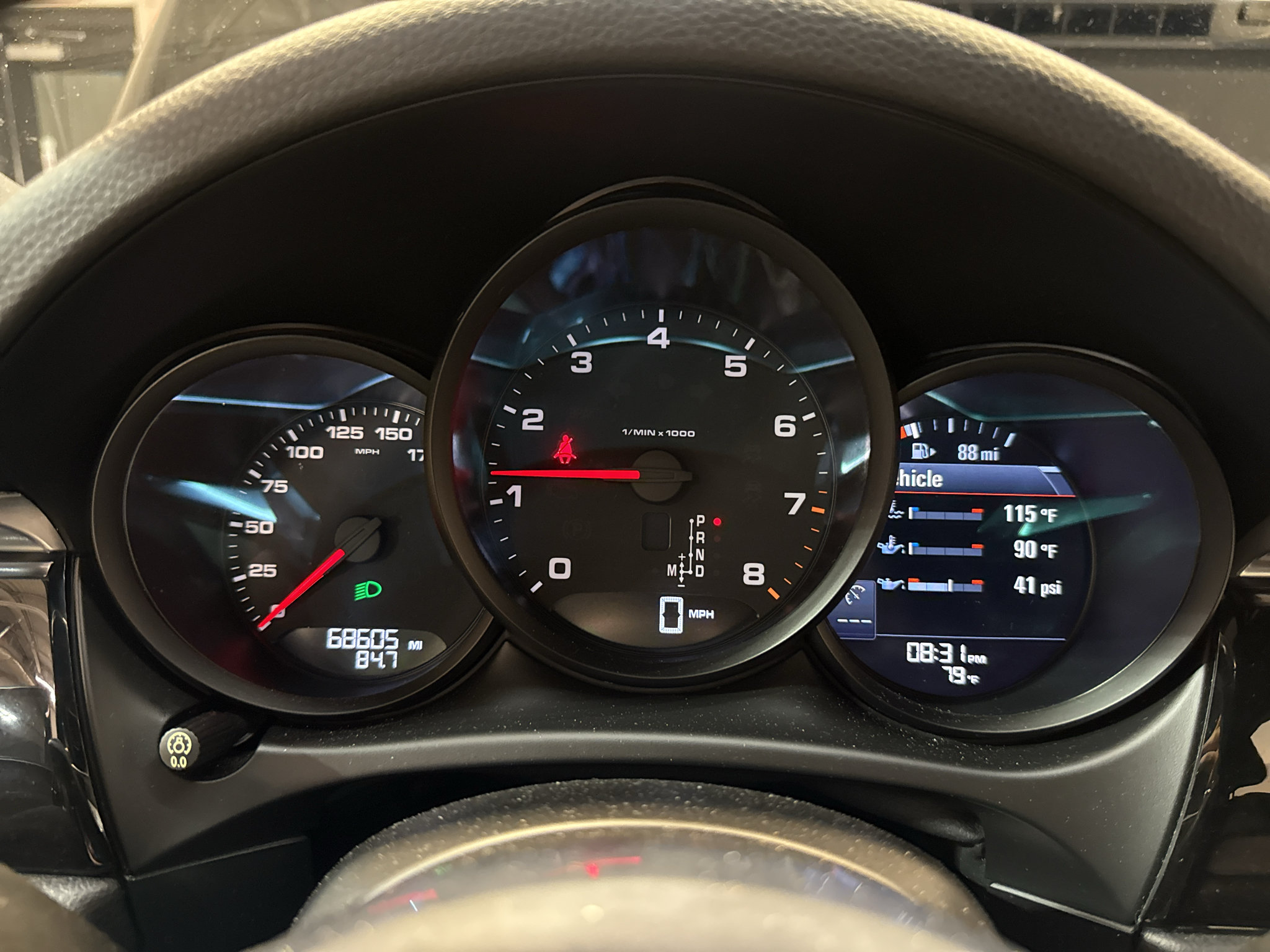 Used 2018 Porsche Macan AWD/4WD image 20