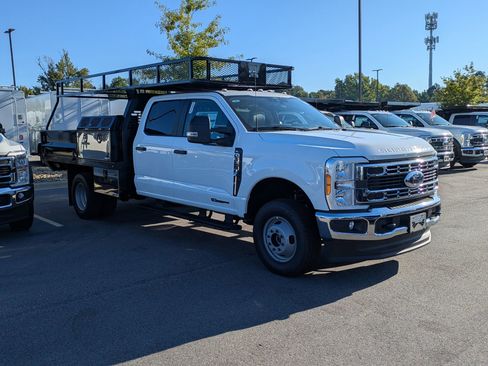 New 2025 Ford F350 XL w/ XL Chrome Package image 2