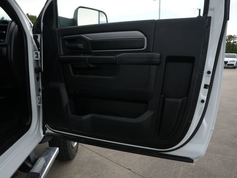 Used 2022 RAM 5500 Tradesman AWD/4WD image 22