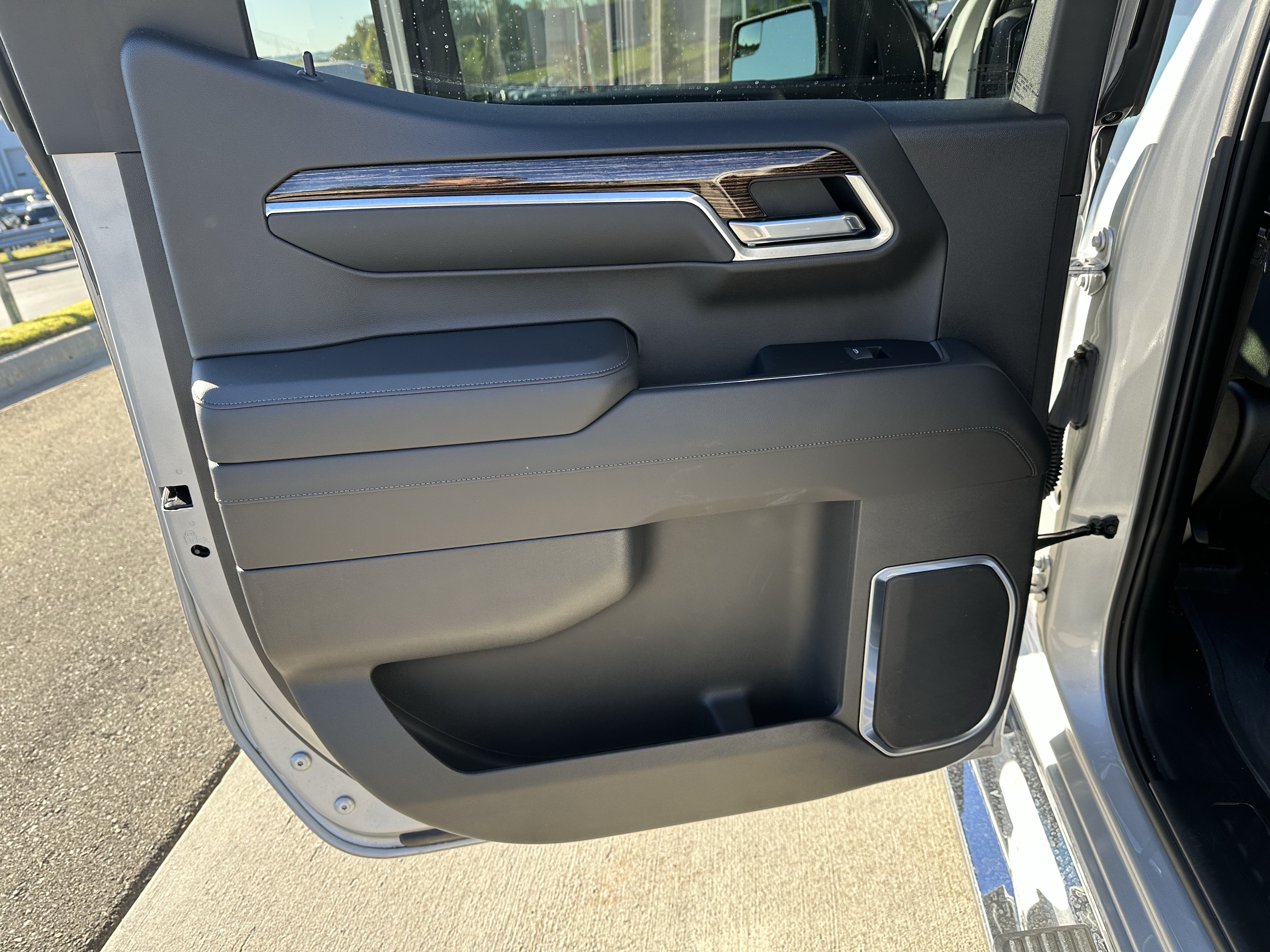 Used 2022 GMC Sierra 1500 SLE AWD/4WD image 26