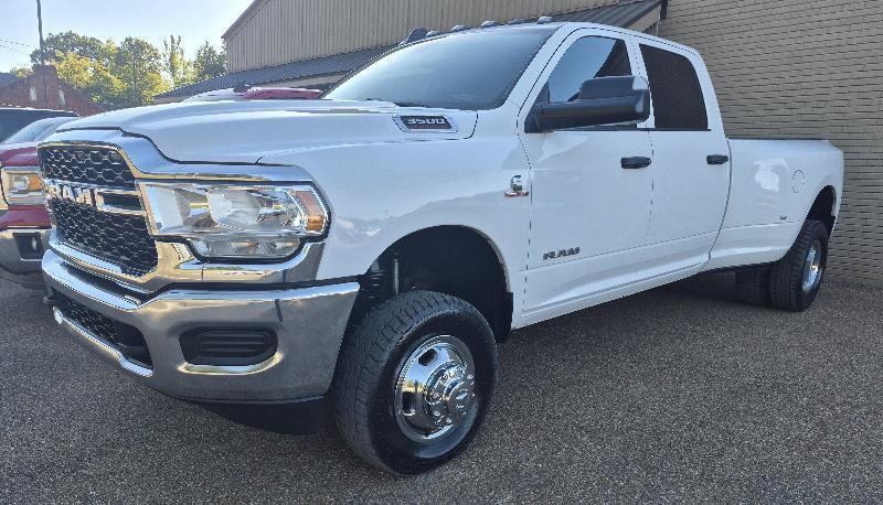 Used 2022 RAM 3500 Tradesman AWD/4WD image 2