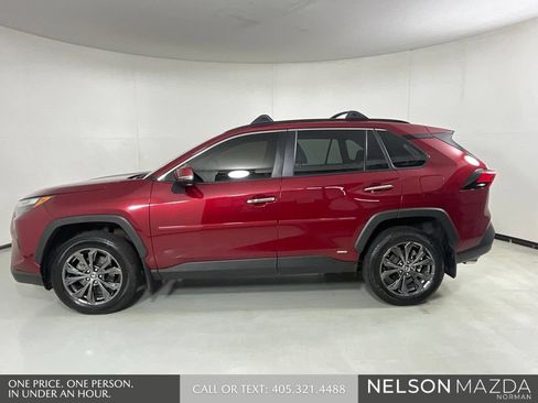 Used 2023 Toyota RAV4 Limited AWD/4WD image 9