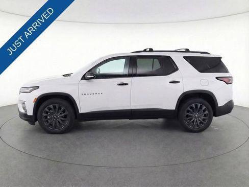 Used 2023 Chevrolet Traverse RS image 4