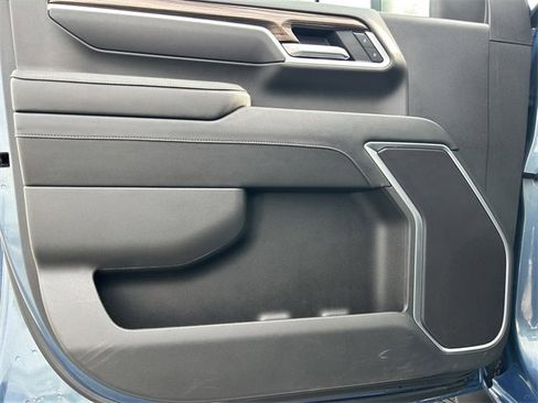 Used 2025 Chevrolet Silverado 3500 LT image 20