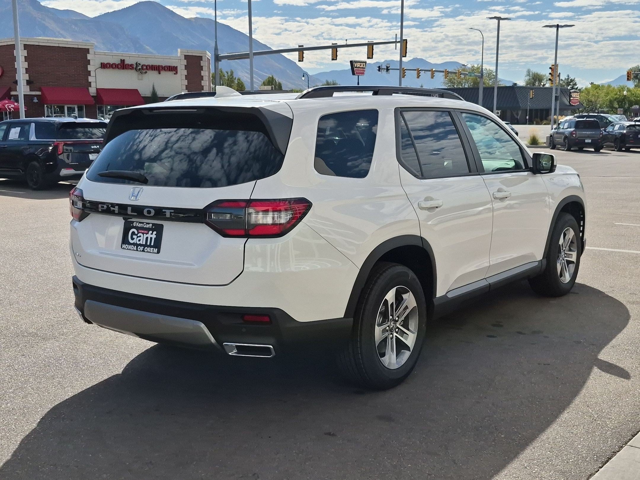 New 2026 Honda Pilot EX-L image 3
