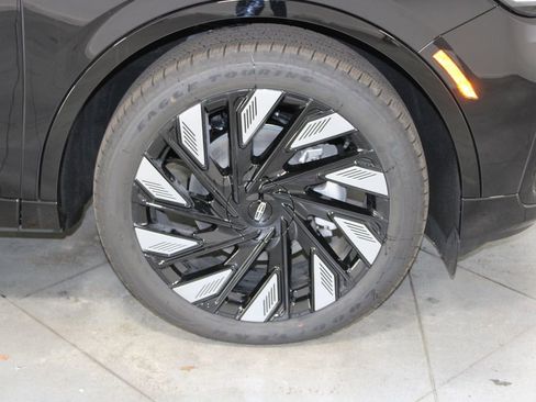 New 2026 Lincoln Nautilus Reserve AWD/4WD image 12