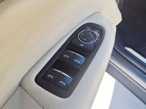 Used 2017 Cadillac XT5 FWD image 20